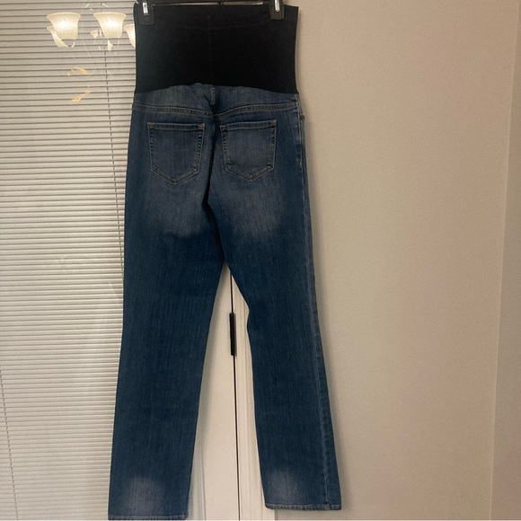 Liz Lange Maternity Medium Wash Boot Cut Jeans in size 4 Good Condition - Picture 4 of 7